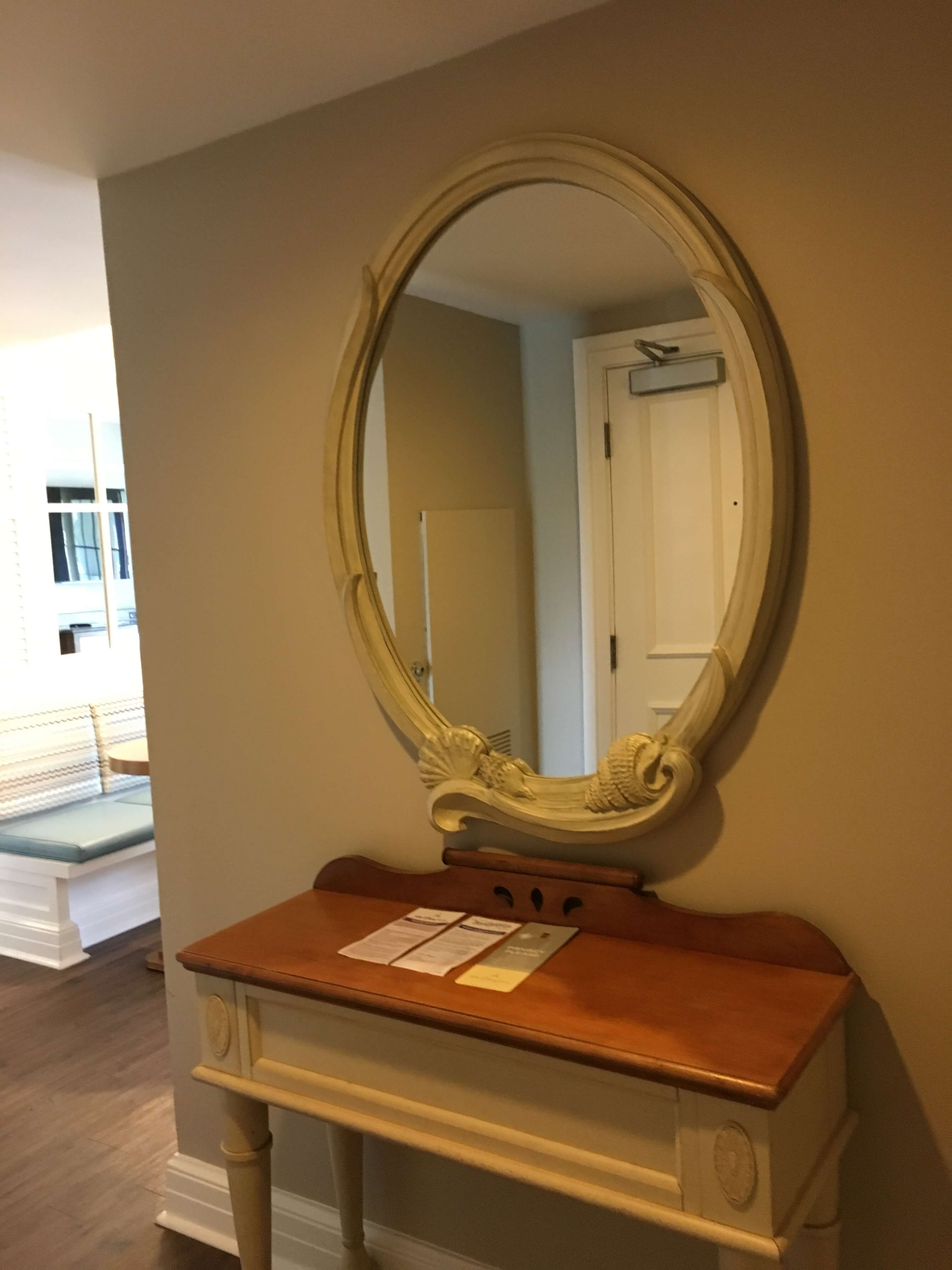 DVC BCV: So much to love about our one bedroom villa at Disney's Beach Club Resort entry console